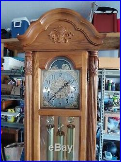 7' Golden Oak Howard Miller Floor Clock Model 611-080 Very Good Condition