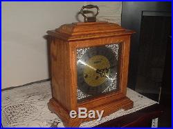 Beautiful Howard Miller Bulova Key Wind Westminster Chime Oak Mantel Clock Wks