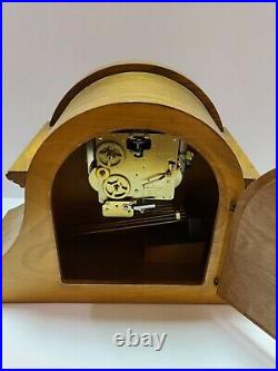 Beautiful HOWARD MILLER'Worthington' Westminster Chime Oak Mantle Clock 613-102