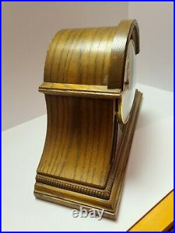 Beautiful HOWARD MILLER'Worthington' Westminster Chime Oak Mantle Clock 613-102