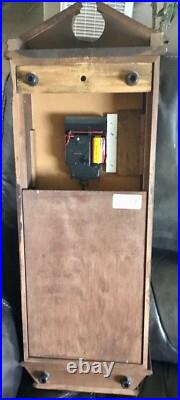 Bulova Chiming Wall Clock Quartz Movement! Works and Looks Great! Free Shipping Bulova Chiming Wall Clock Quartz Movement! Works and Looks Great! Free Shipping