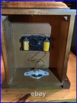 Classic Howard Miller Mantel Clock German Hermle 2114 Quartz Chiming Movement