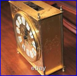 Decorative Vintage Mid Modern Howard Miller Westminster Chime Mantle Clock