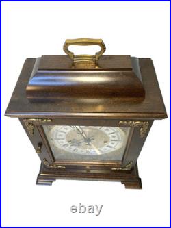 Hamilton Bracket Shelf Clock Key Wind Westminster Chimes Runs Strike & Chimes Hamilton Bracket Shelf Clock Key Wind Westminster Chimes Runs Strike & Chimes