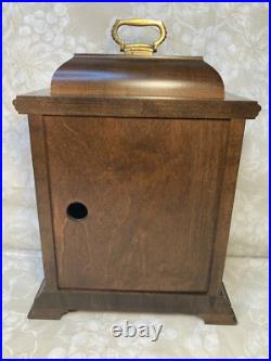 Hamilton Bracket Shelf Clock Key Wind Westminster Chimes Runs Strike & Chimes Hamilton Bracket Shelf Clock Key Wind Westminster Chimes Runs Strike & Chimes