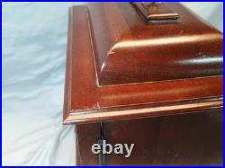Howard Millar Tripple chime mantel windup clock 612 429