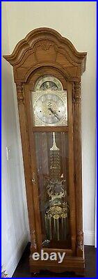 Howard Miller 610-907 Grandfather Clock Wonderful Chimes in Excellent Condition