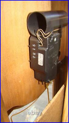 Howard Miller 612-700 Westminster Chime Wall Clock Quartz Tested EC 25X13 ½ X5