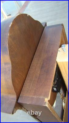 Howard Miller 612-700 Westminster Chime Wall Clock Quartz Tested EC 25X13 ½ X5