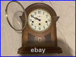 Howard Miller 613-180 Barrister Mantel Clock w / Key Westminster Chimes 2 Jewel