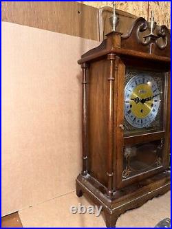 Howard Miller Barwick Triple Chime Pillar And Scroll Mantel Clock #4993 With2 Keys