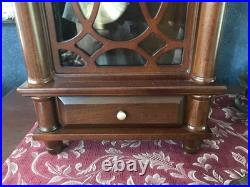 Howard Miller Lorna Mantel Clock 635170 Tuscany Cherry Antique Pendulum 22.5 H