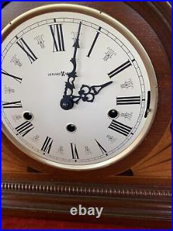 Howard Miller Mantel Clock 1050-020 Zeeland Michigan 2 Jewels Germany