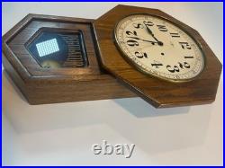 Howard Miller Regulator Wall Clock Chimes Mechanical Key 612-533 Honey Oak Works Howard Miller Regulator Wall Clock Chimes Mechanical Key 612-533 Honey Oak Works
