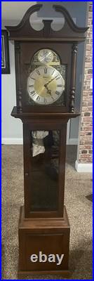 Howard Miller, Vintage Barwick Grandma clock 4878! All Parts Included