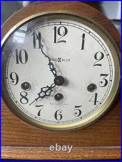 Howard Miller Vintage Mantle Clock with key. Chimes Working 612-618