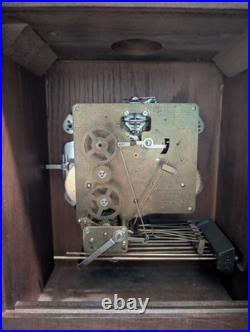 Howard Miller Westminster Chime Mantle Clock with key & back cover. Vintage