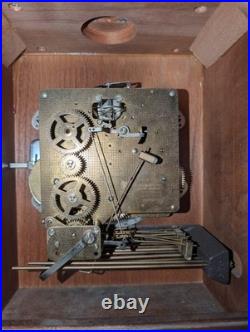 Howard Miller Westminster Chime Mantle Clock with key & back cover. Vintage