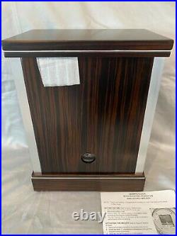 Howard Miller Westminster Chime Mantle/Desk Clock Model 635-172