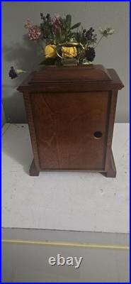 Howard Miller Working Mechanical Mantel Clock Westminster Chime Wood Brass