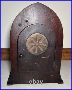 New Haven Gothic Beehive Dome Top Tombstone Westminster Chime Mantel Clock