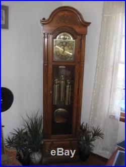 Oak Grandfather Clock Westminster Chime Howard Miller New Yorker 610-160