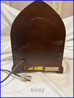 Revere Telechron Chiming Electric Clock. Model R 953 Working clock and chime