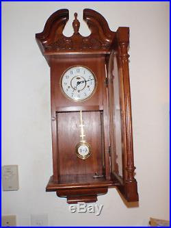 Ridgeway Westminster Chime Wall Clock Urgos UW 06101A Beautiful