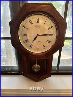 Seiko Quartz Westminster Whittington Clock withChime & Pendulum 21 x 13 x 4