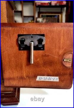 Very Nice Vintage Elgin 8 Day Westminster Chime Bracket Clock Working Well 1969