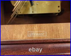 Very Nice Vintage Elgin 8 Day Westminster Chime Bracket Clock Working Well 1969