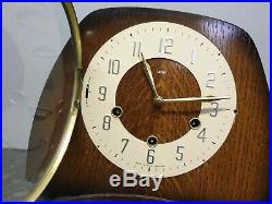 Vintage 8 Day Westminster Chiming Mantle Clock with Floating Balance