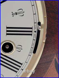 Vintage Elegant Large Howard Miller Presidential Triple Chime Mantle Clock. Read