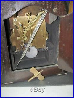 Vintage Hershede Mantle Clock With Westminster Chimes