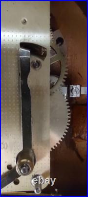 Vintage Howard Miller Mantle Clock With Key Westminster Chime Model 613-180