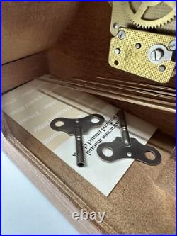 Vintage Howard Miller Model 340-020 Westminster Chime Mantel Clock with Keys