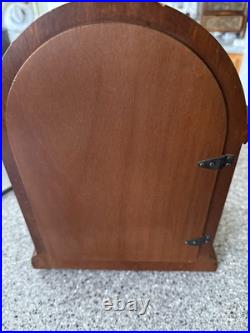 Vintage Howard Miller Oak Westminster Chime Mantle Clock Great Condition