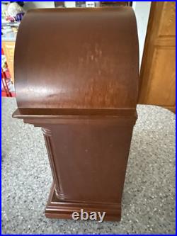 Vintage Howard Miller Oak Westminster Chime Mantle Clock Great Condition