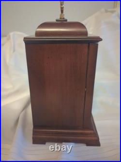 Vintage Howard Miller West Chime Key Wind Mantel Clock Model 613-182