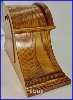 Vintage Howard Miller Westminster Chime Mantel Clock Oak With Walnut Inlay Works