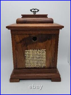 Vintage Junghans QUARTZ ELECTRONIC WESTMINSTER CHIMING Mantel Clock Germany
