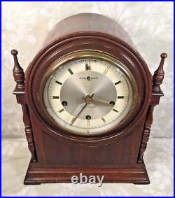 Vintage New Haven Durham Cathedral Mantel Clock with Westminster Chime Runs