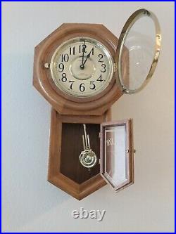 Vintage Regulator Clock Classic Manor, Quarts Westminster Chime, With Pendulum