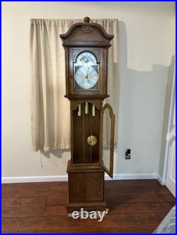 Vintage Ridgeway Grandfather Clock Maple Finish Mechanical Westminster Chime