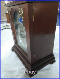 Vintage Seth Thomas Westminister chime Moon PhaseMantel Clock Vintage Seth Thomas Westminister chime Moon PhaseMantel Clock