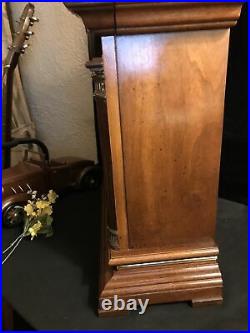 Vintage Westminster Quarts Mantle Chime Clock(needs repairs)