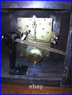 Westminster Chime Mantle Clock 1930s / 40's Vintage Art Deco /wood grain