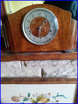 Westminster chimes vintage Walnut mantel clock
