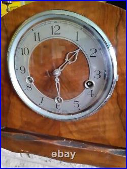 Westminster chimes vintage Walnut mantel clock